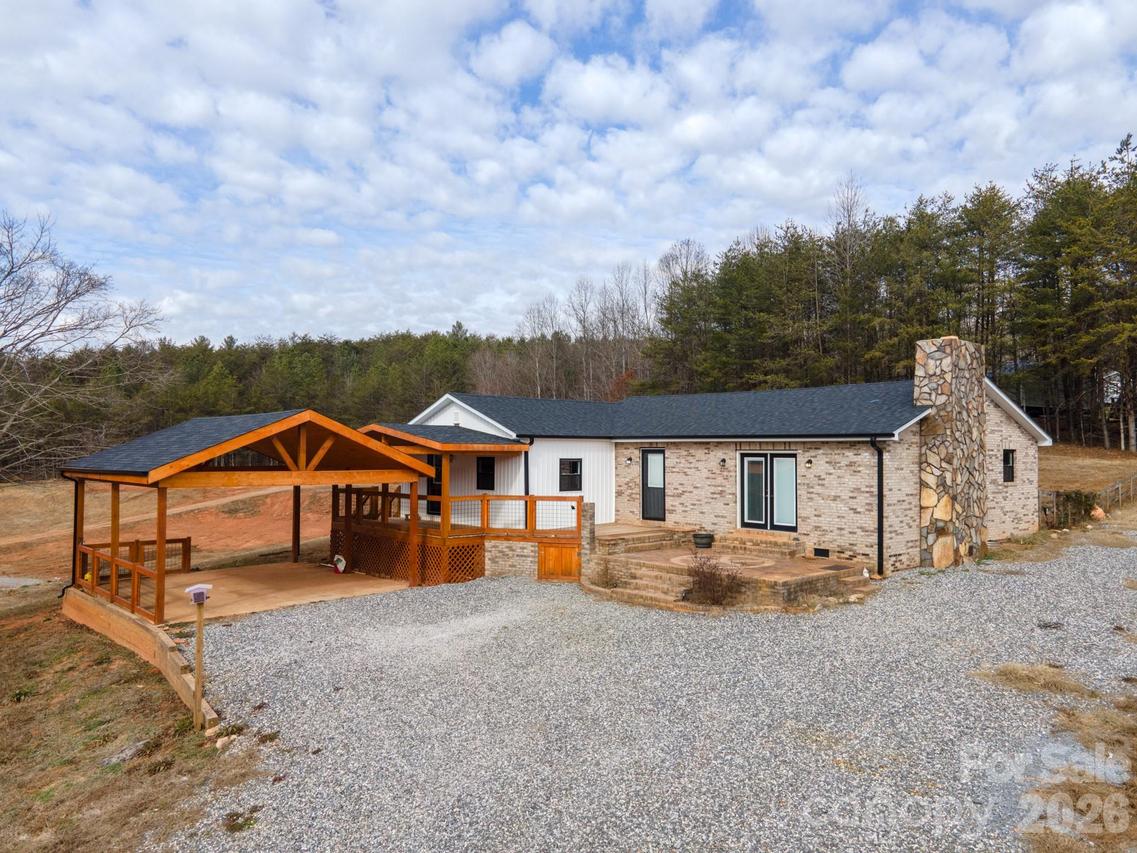 7400 Corn Hill Rd., Connelly Springs, NC 28612