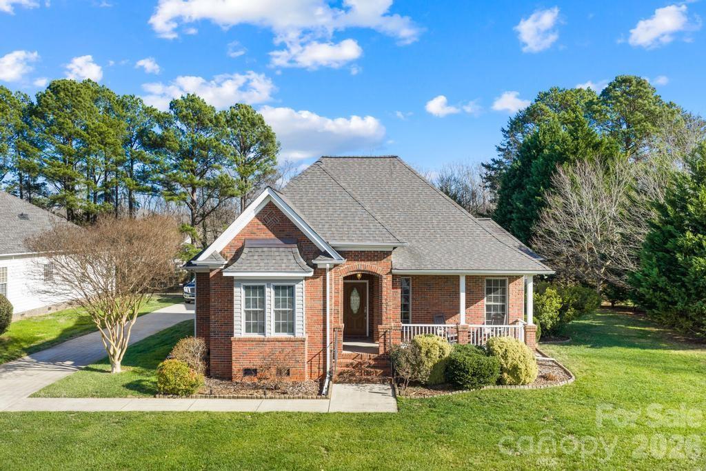 5244 Hickory Knoll Ln., Mount Holly, NC 28120