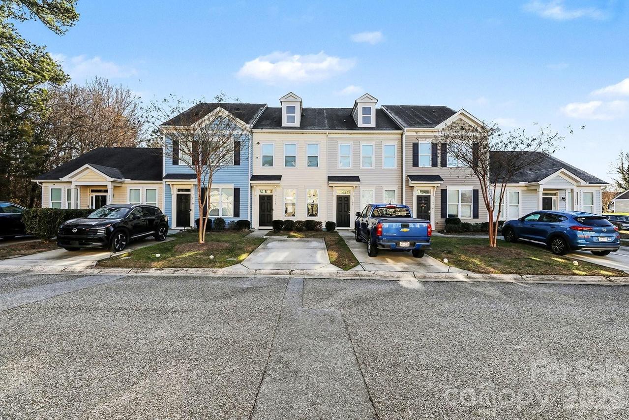 112 N Canyon Ridge Dr., Mount Holly, NC 28120