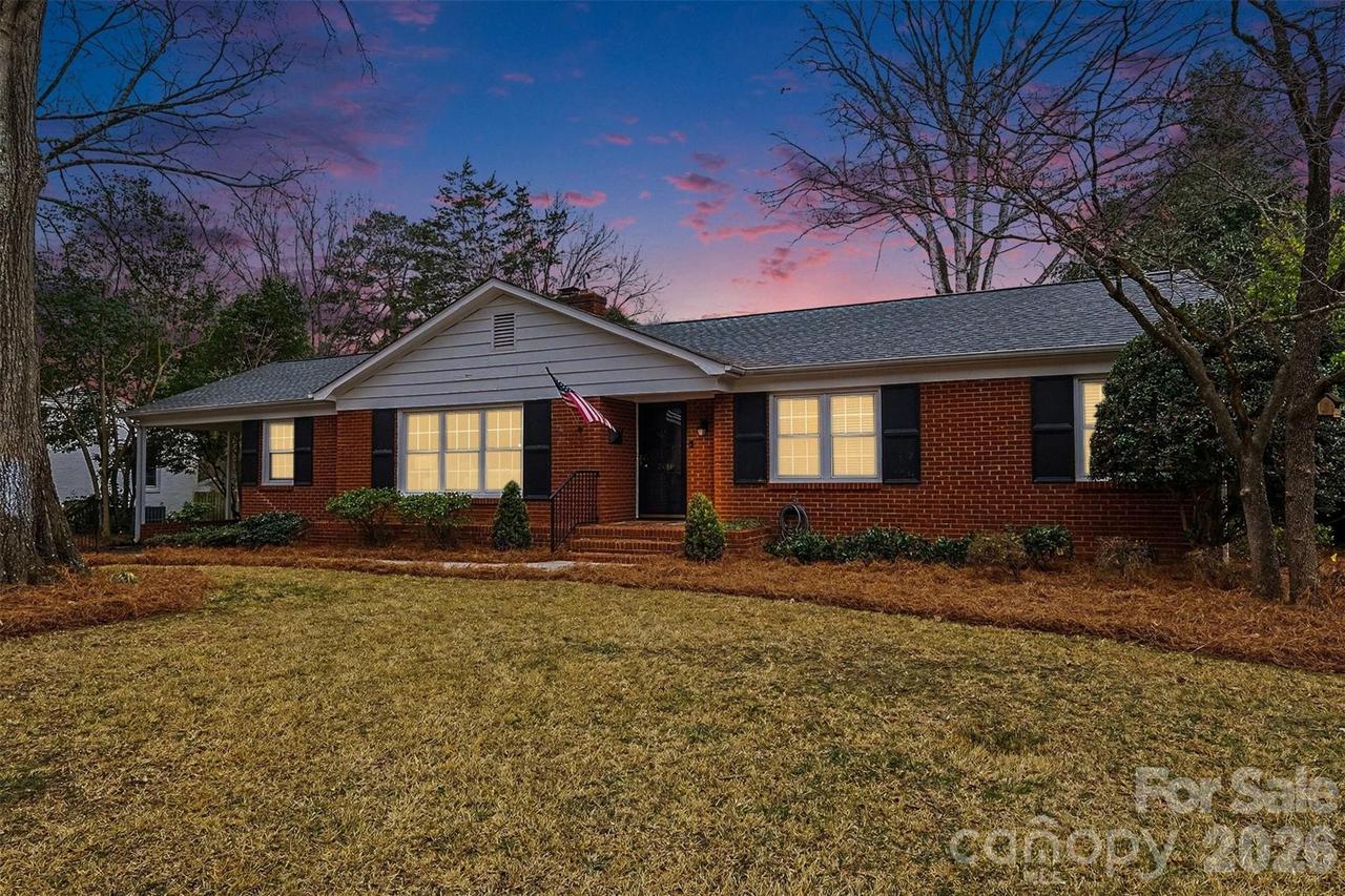 5011 Wedgewood Dr., Charlotte, NC 28210