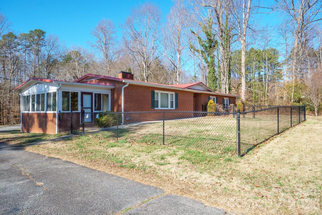 6264 Us 221 Hwy., Marion, NC 28752