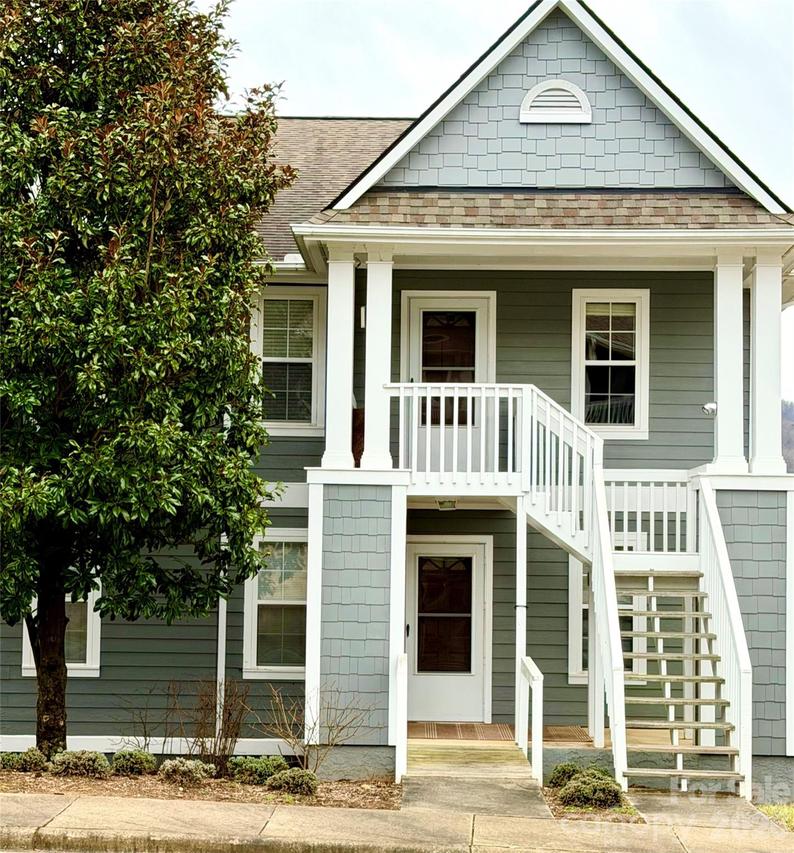 3305 Idle Hour Dr., Asheville, NC 28806