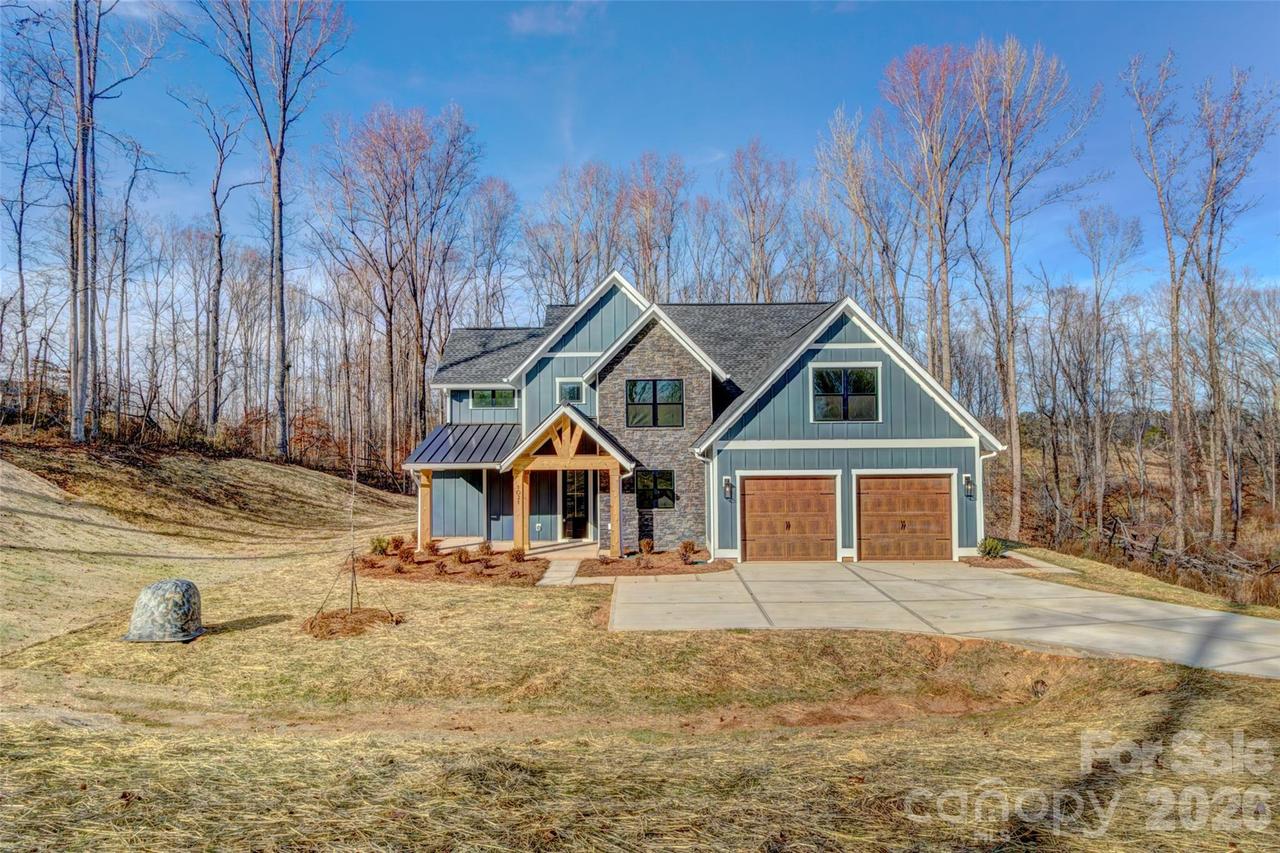 1021 Harrogate Dr., Bessemer City, NC 28016