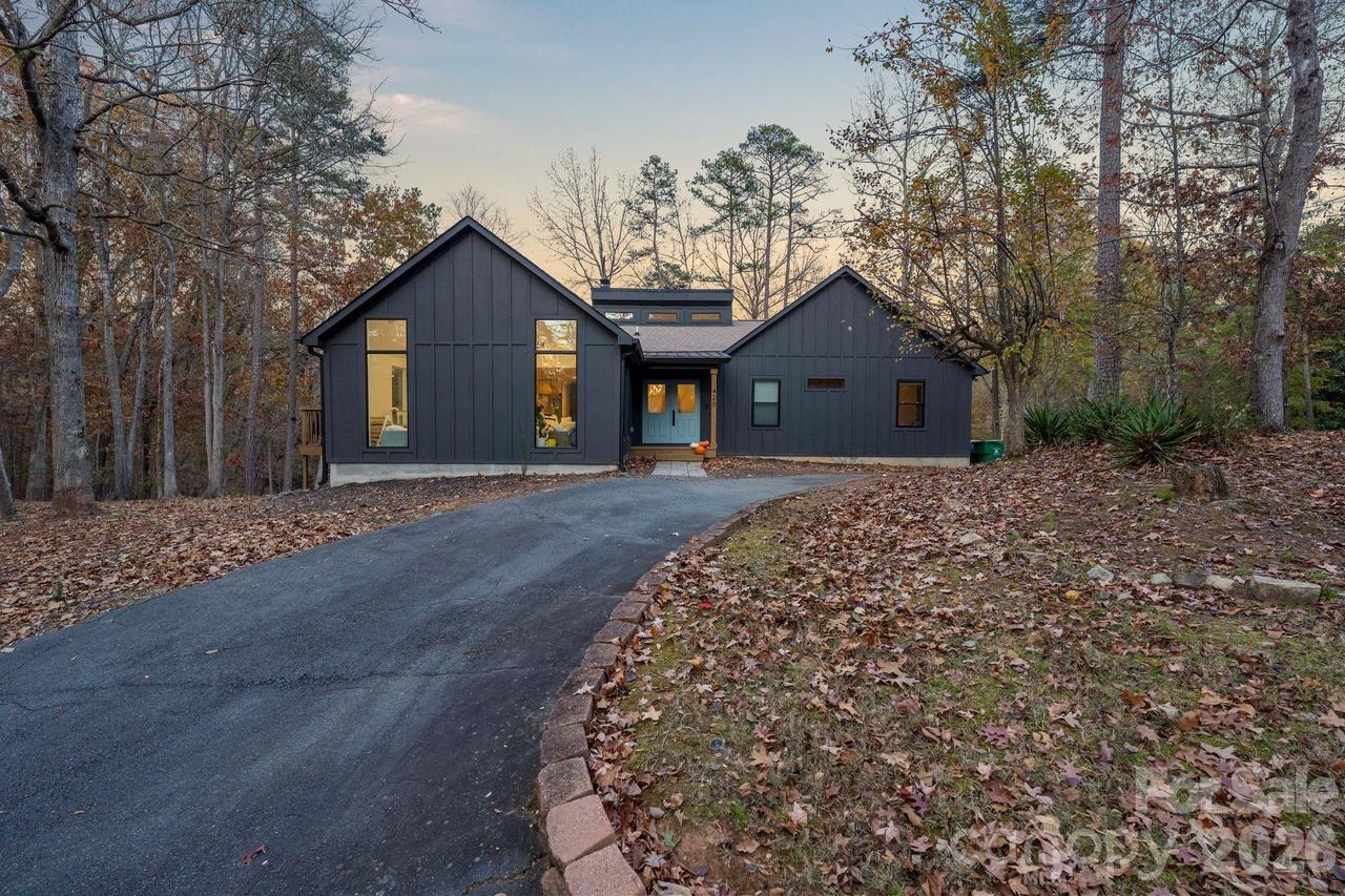 420 Mountainview Dr., Charlotte, NC 28270
