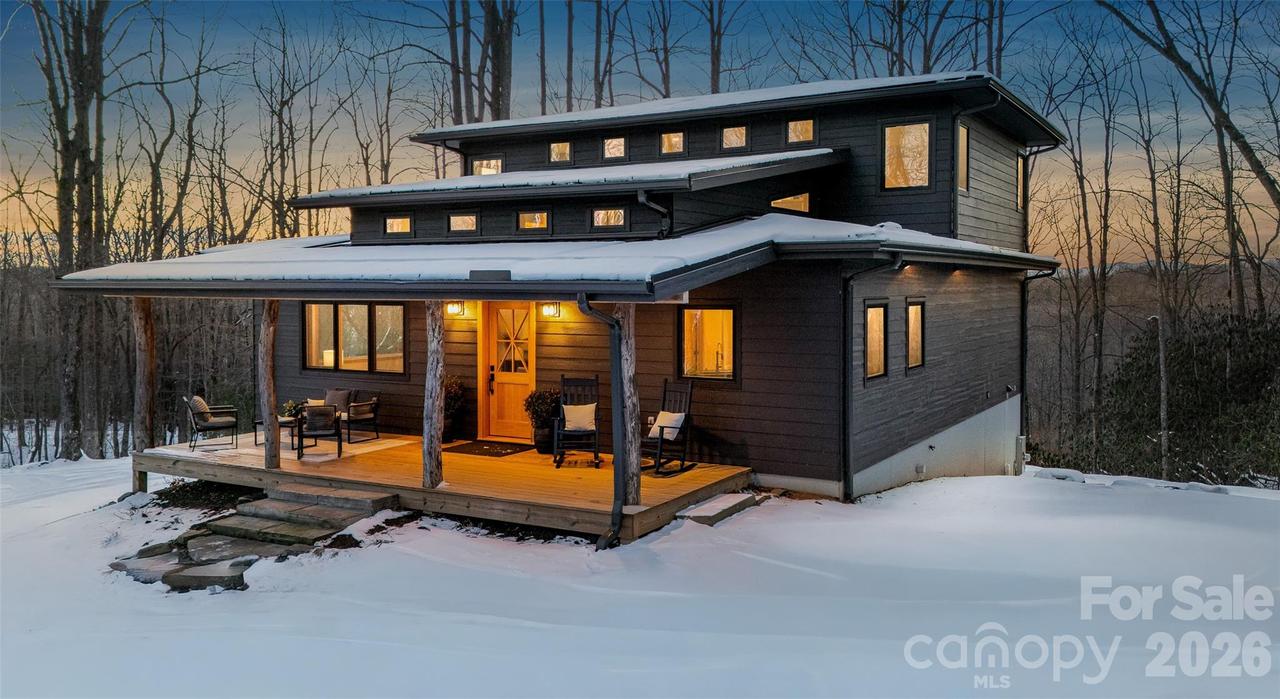 584 Springbrook Ln., Brevard, NC 28712