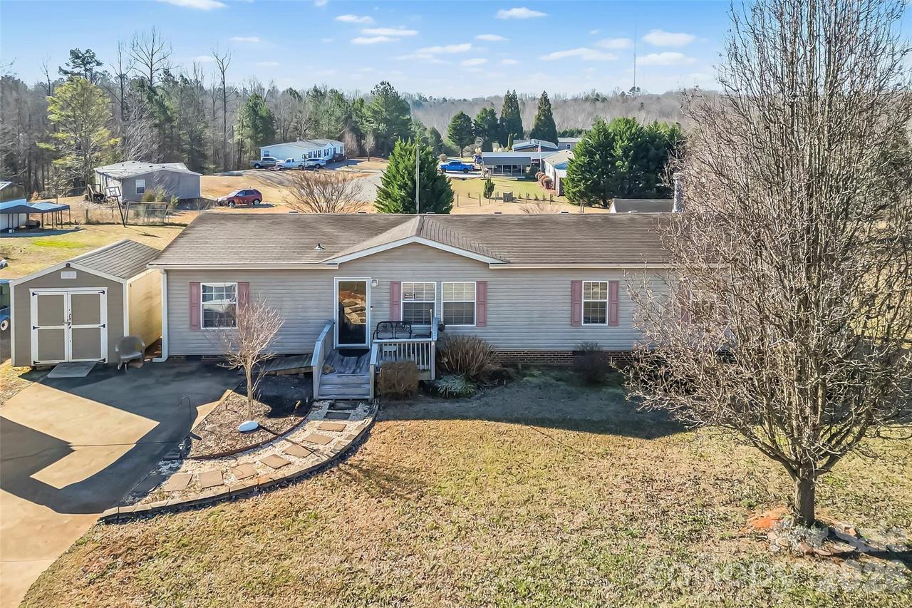 5013 Angelina Dr., Dallas, NC 28034