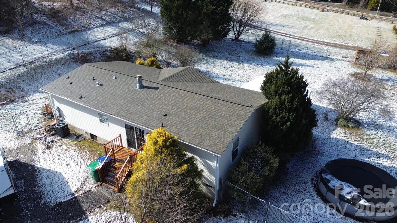 703 Garren Creek Rd., Fairview, NC 28730