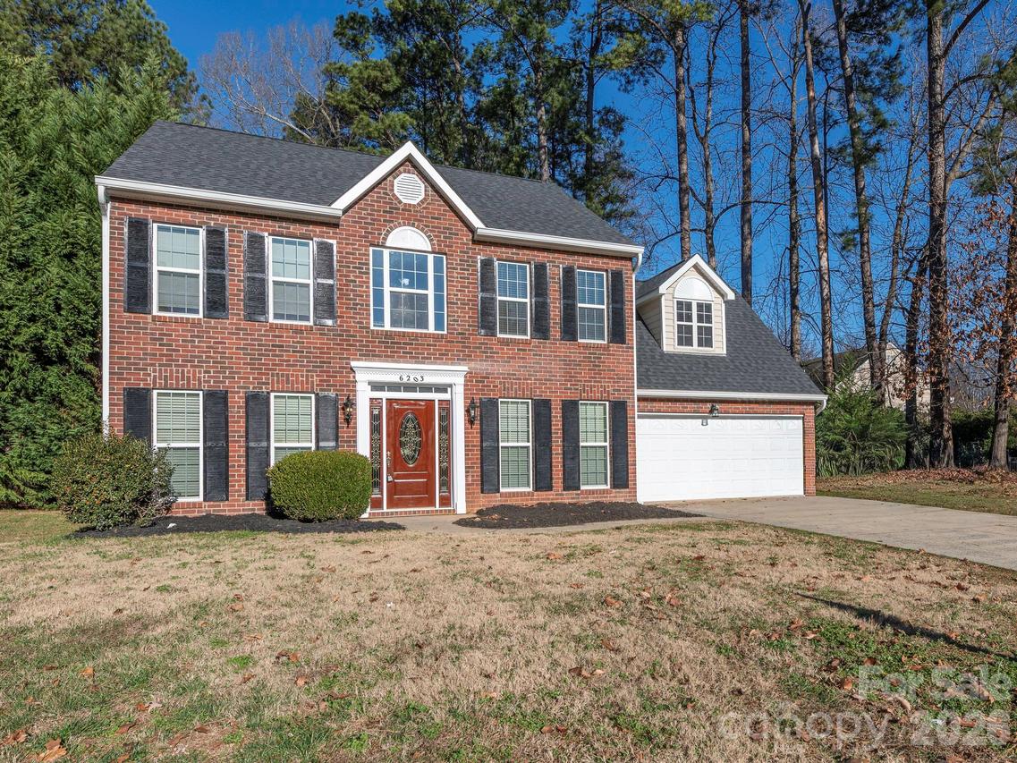 6203 Forest Pond Dr., Charlotte, NC 28262