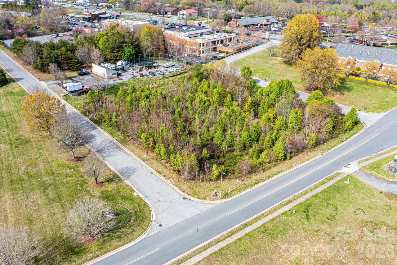 1043 11th Ave., Hickory, NC 28602