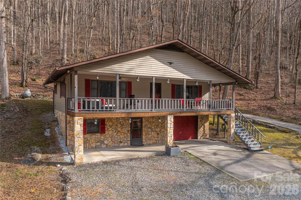 3415 Conleys Creek Rd., Whittier, NC 28789