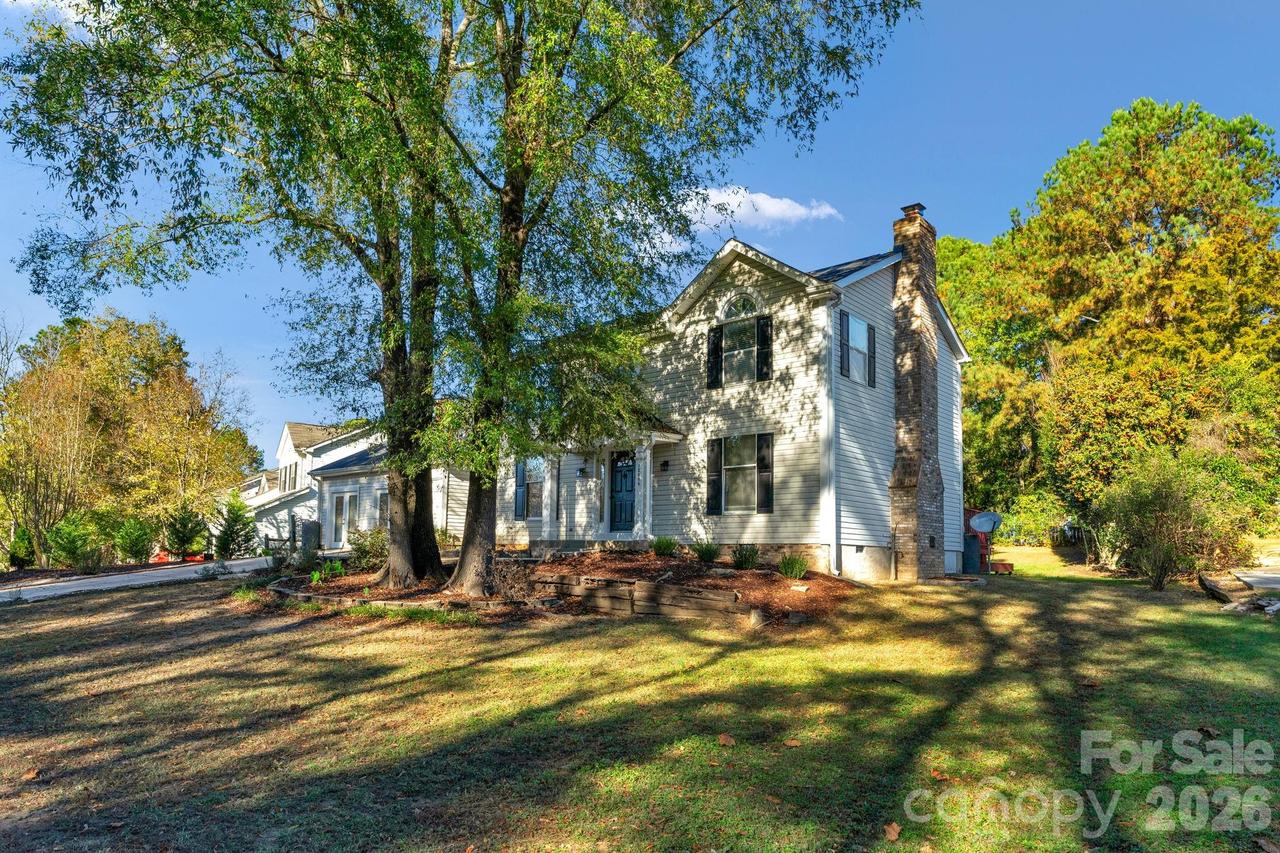 12006 Woodside Falls Rd., Pineville, NC 28134