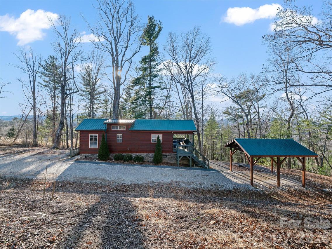 623 Overlook Dr., Spruce Pine, NC 28777