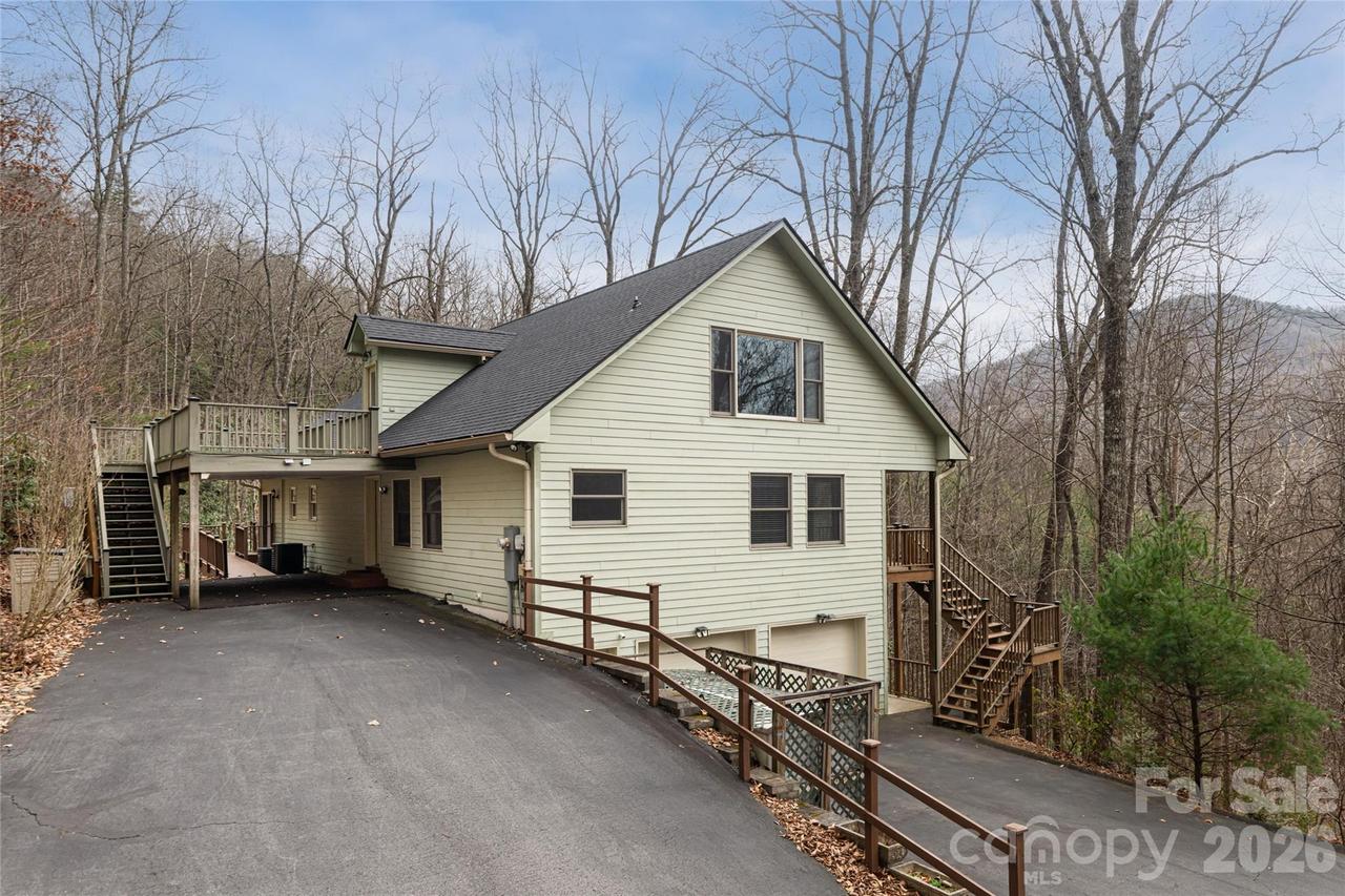 31 Timber Park Dr., Black Mountain, NC 28711