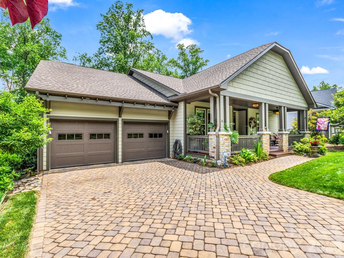 26 Balsam High Rd., Biltmore Lake, NC 28715