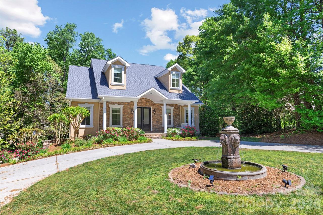 7967 Glen Abbey Cir., Stanley, NC 28164