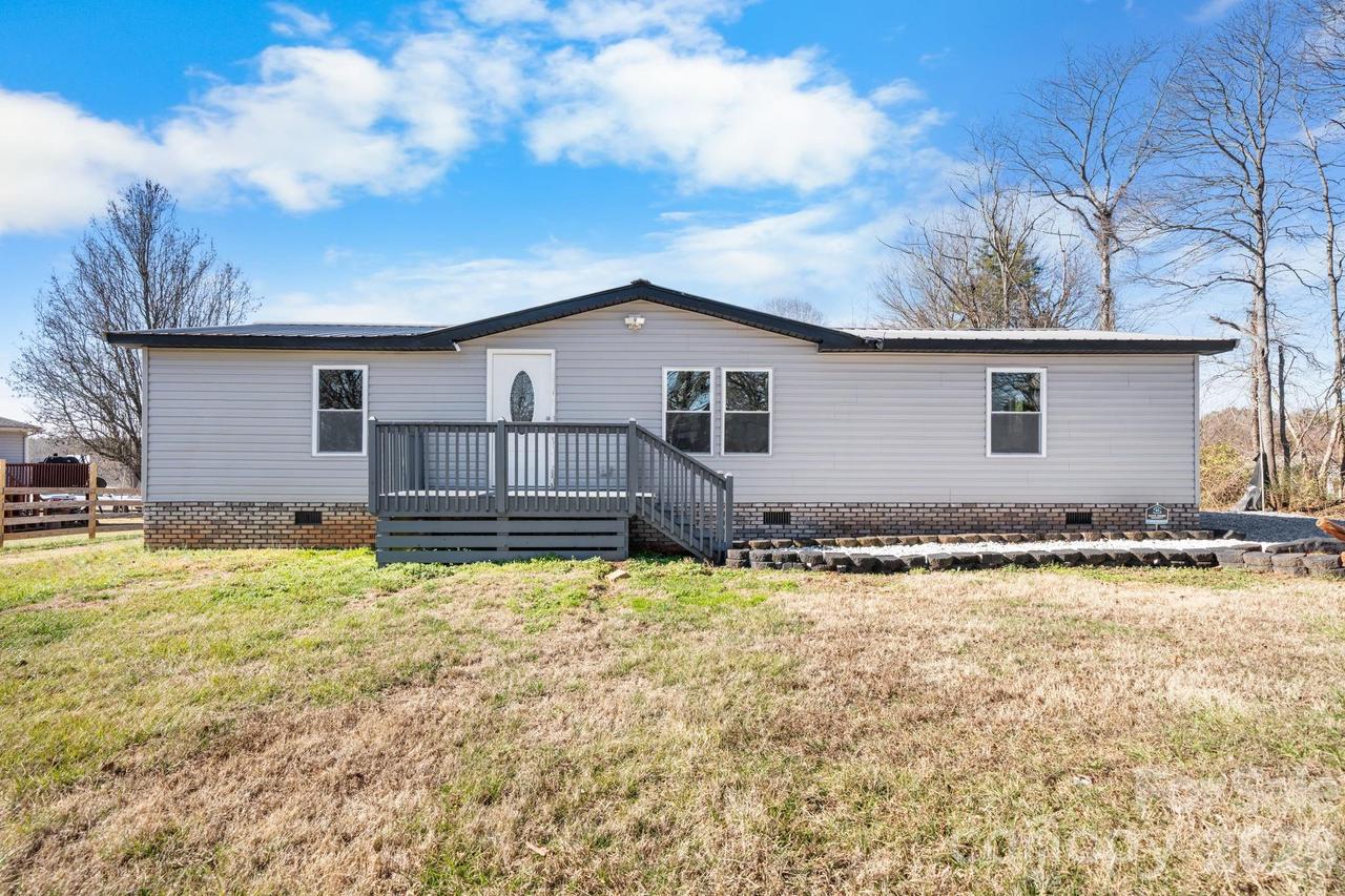 1737 Bush Dr., Conover, NC 28613