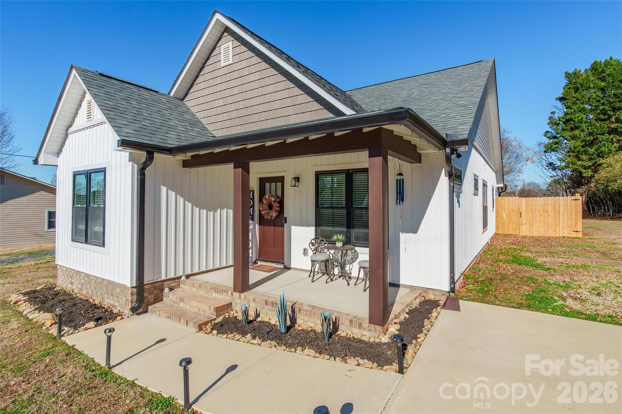 1325 E Cannon Ave., Albemarle, NC 28001