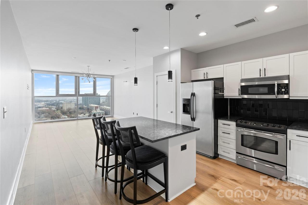 333 W Trade St. #2103, Charlotte, NC 28202