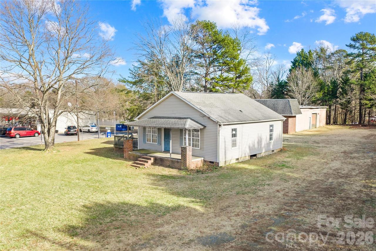 2195 Charlotte Hwy., Mooresville, NC 28115