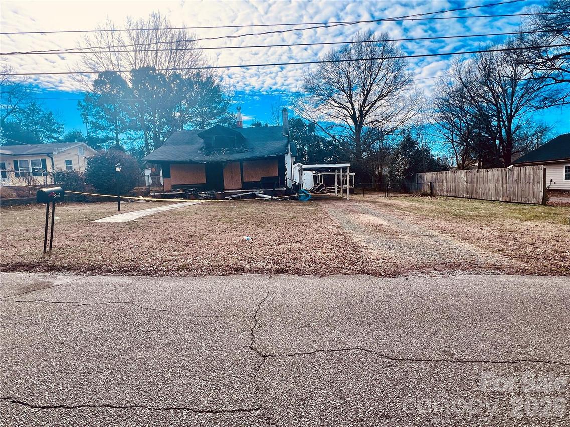 506 E Washington Ave., Bessemer City, NC 28016