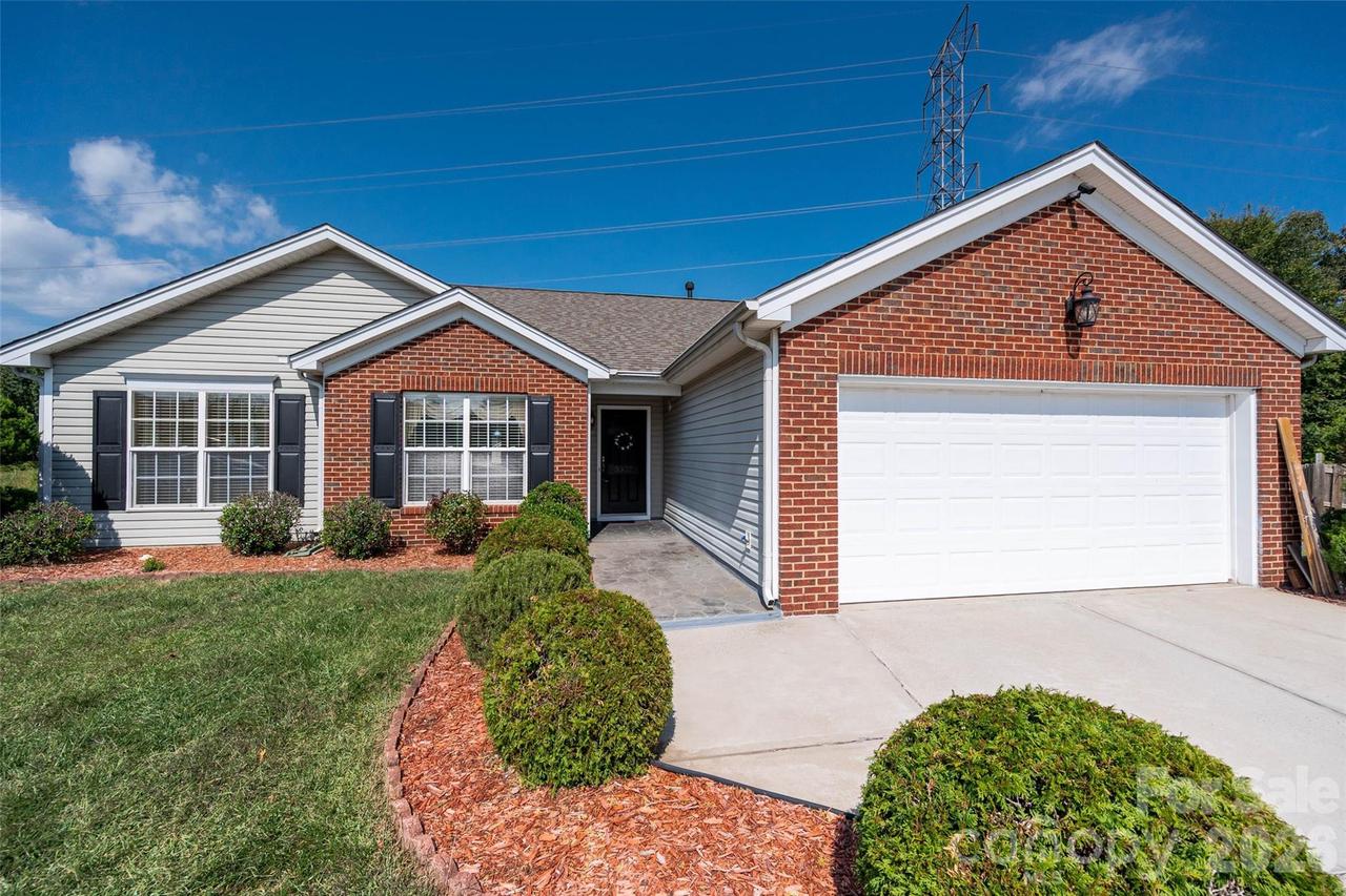 3327 Covelo Ct., Charlotte, NC 28262