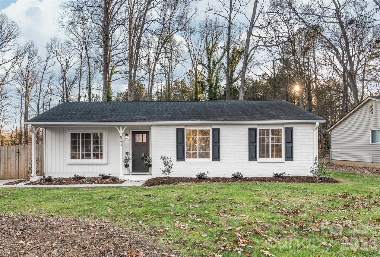 6223 Judas Tree Ln., Charlotte, NC 28227