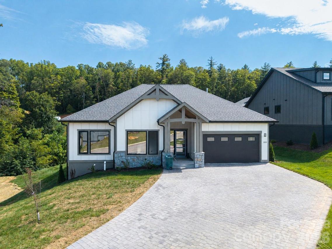 333 Avery Trail Dr. #30, Arden, NC 28704