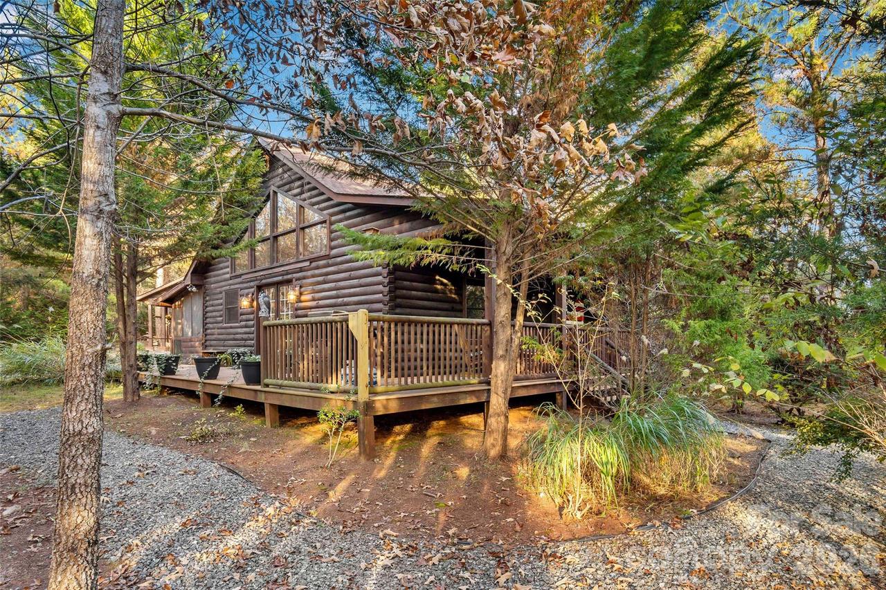 317 Chocolate Drop Cir., Union Mills, NC 28167