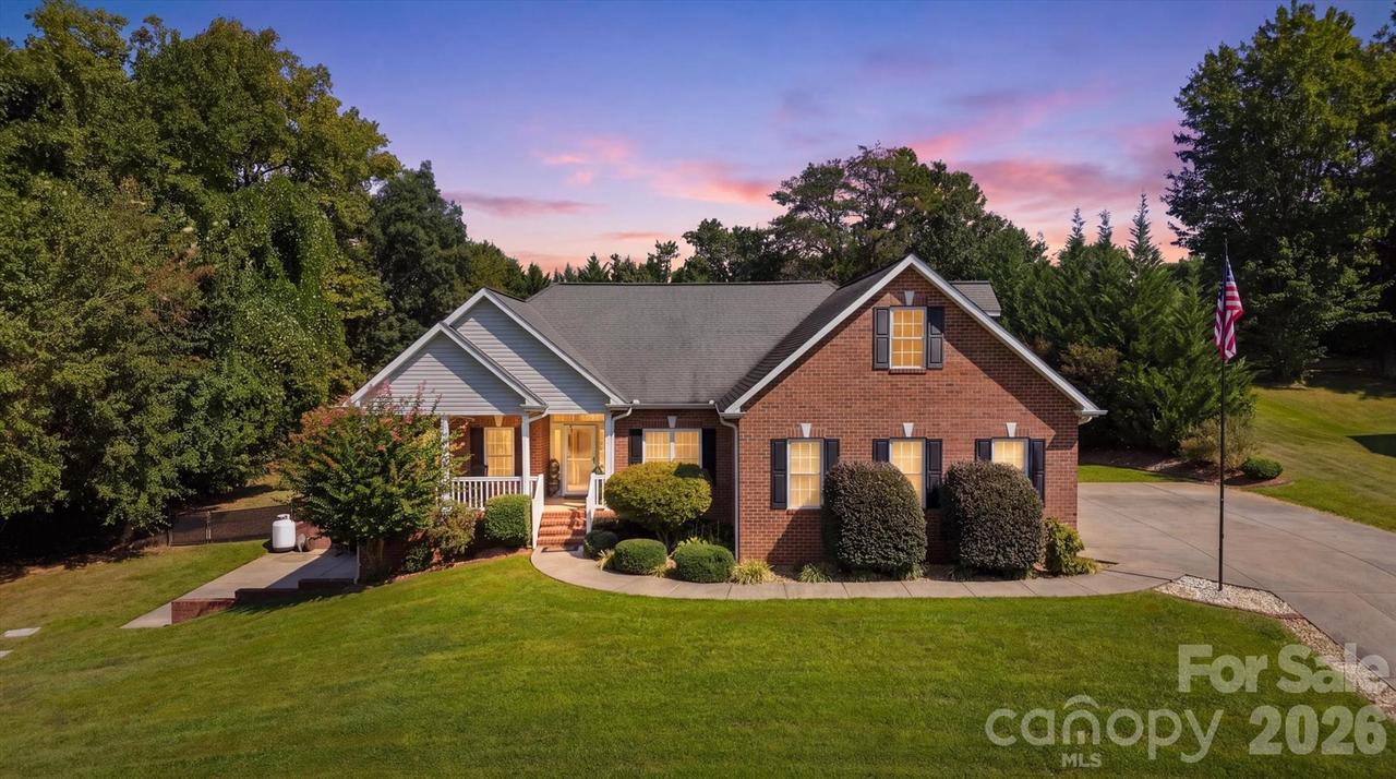 2555 Knox Landing Rd., Connelly Springs, NC 28612