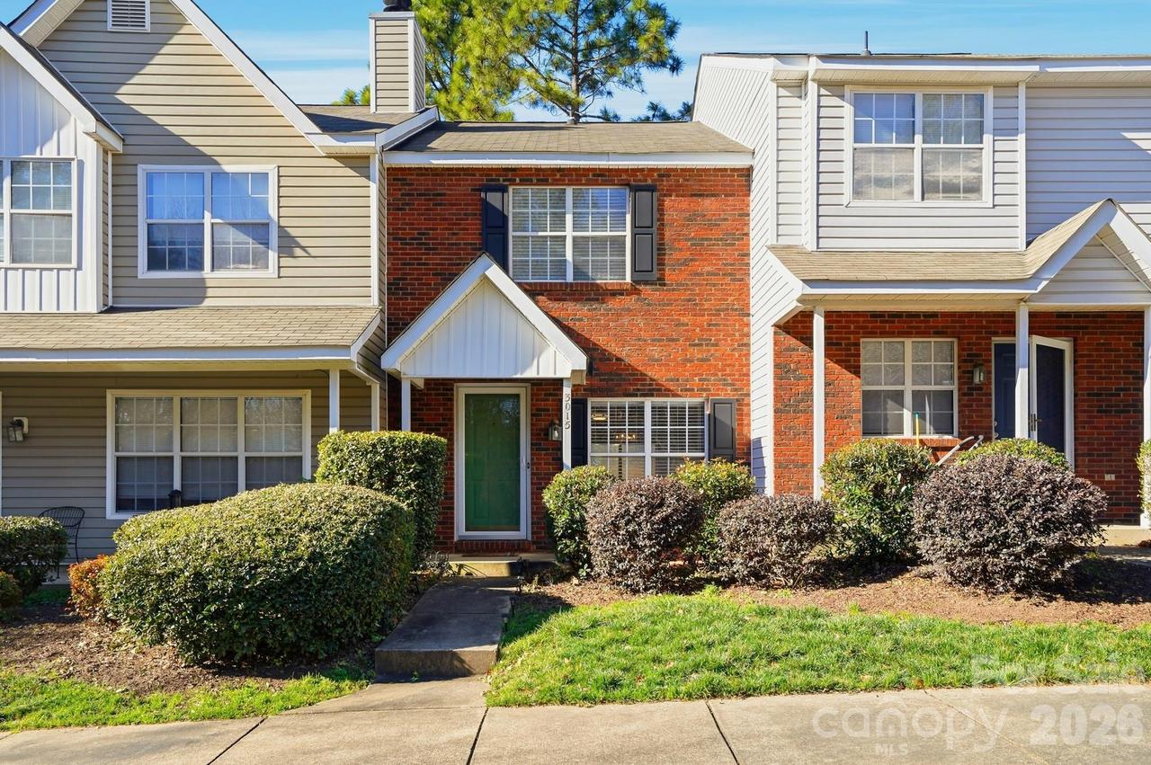 3015 Summercroft Ln., Charlotte, NC 28269