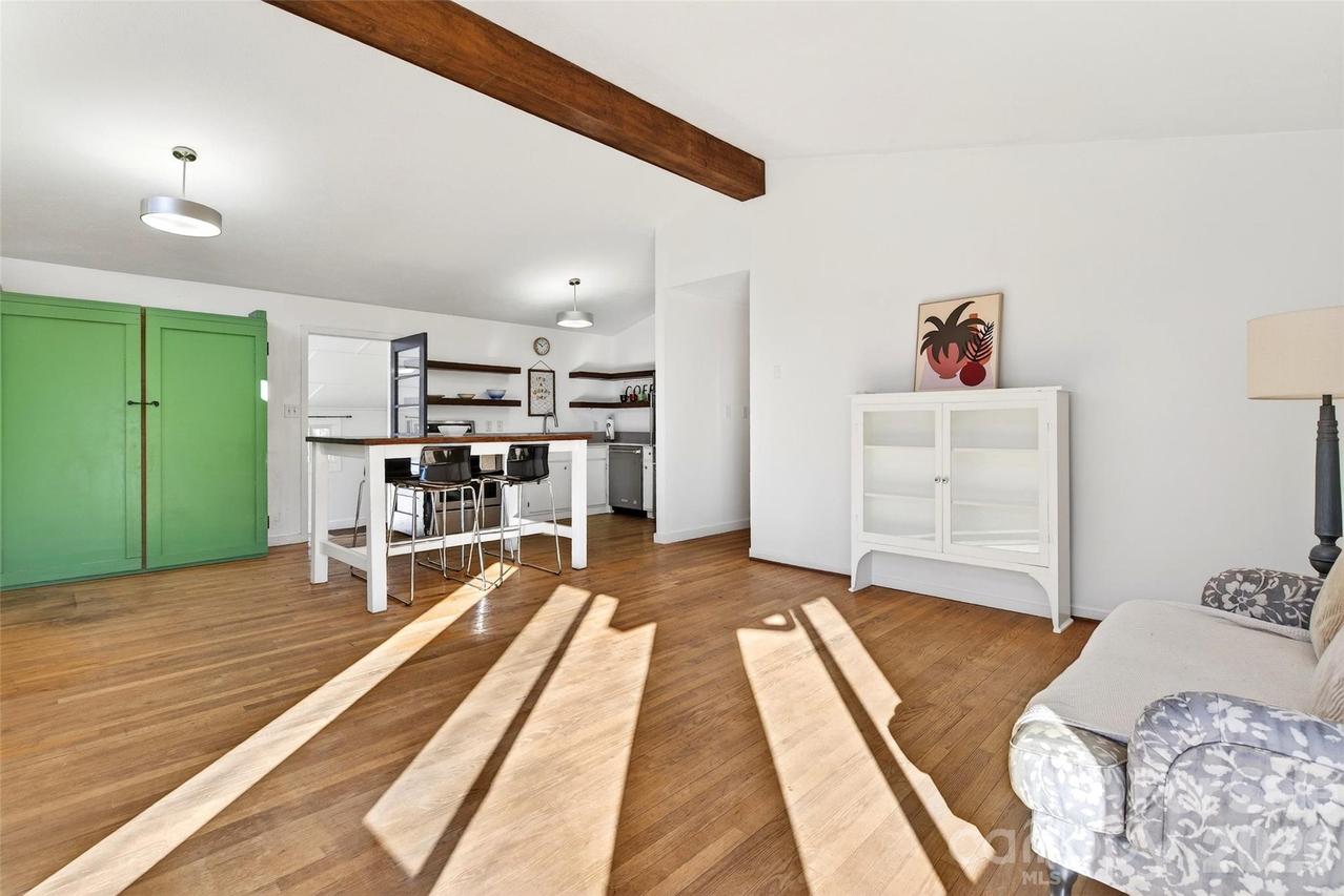 107 High St., Black Mountain, NC 28711