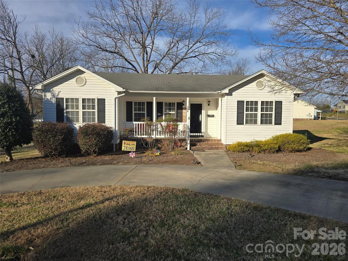 306 W Roswell St., Troy, NC 27371
