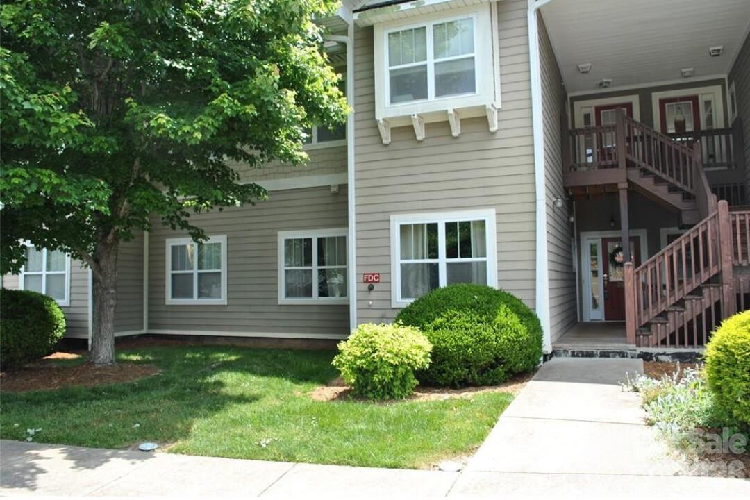 20 Foxden Dr. #203, Fletcher, NC 28732