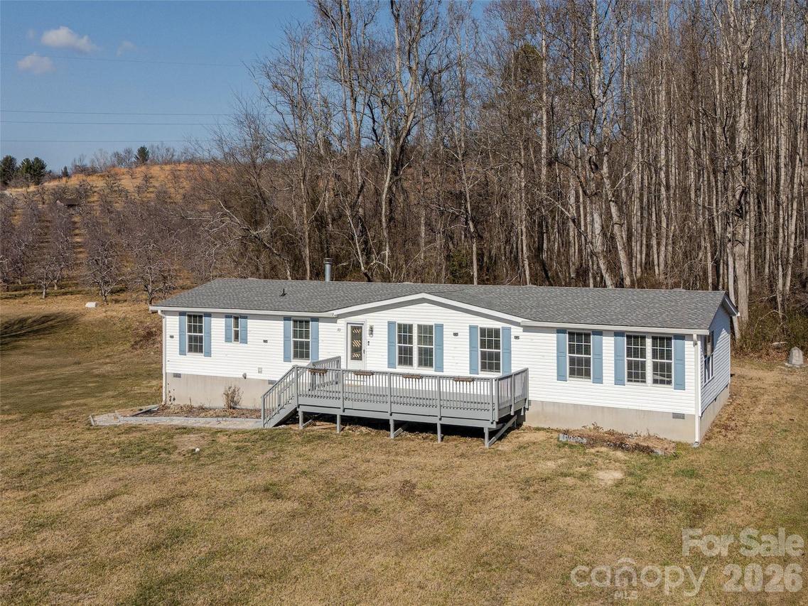 112 Lynn Estate Rd., Hendersonville, NC 28792