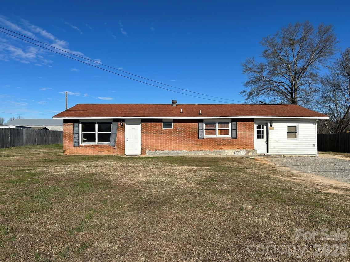 148 Windy Hill Dr., Forest City, NC 28043