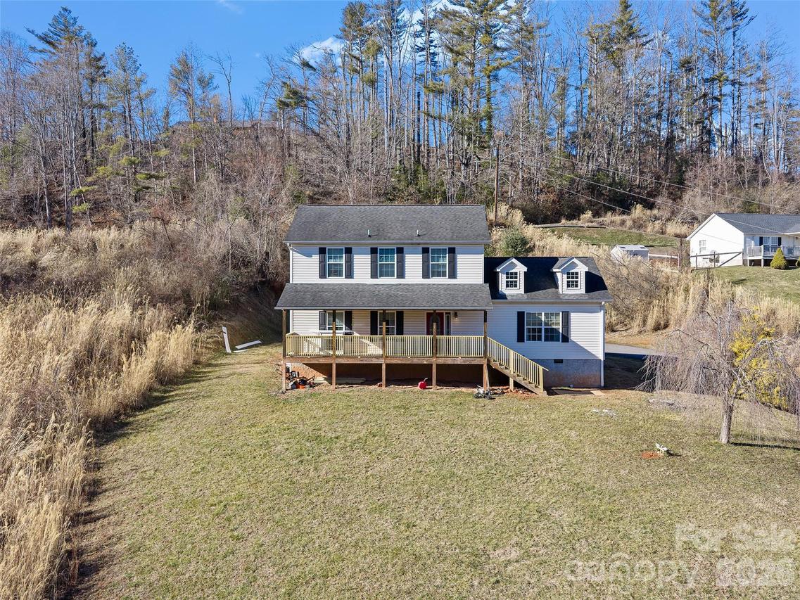 221 Creed Pittman Rd., Spruce Pine, NC 28777
