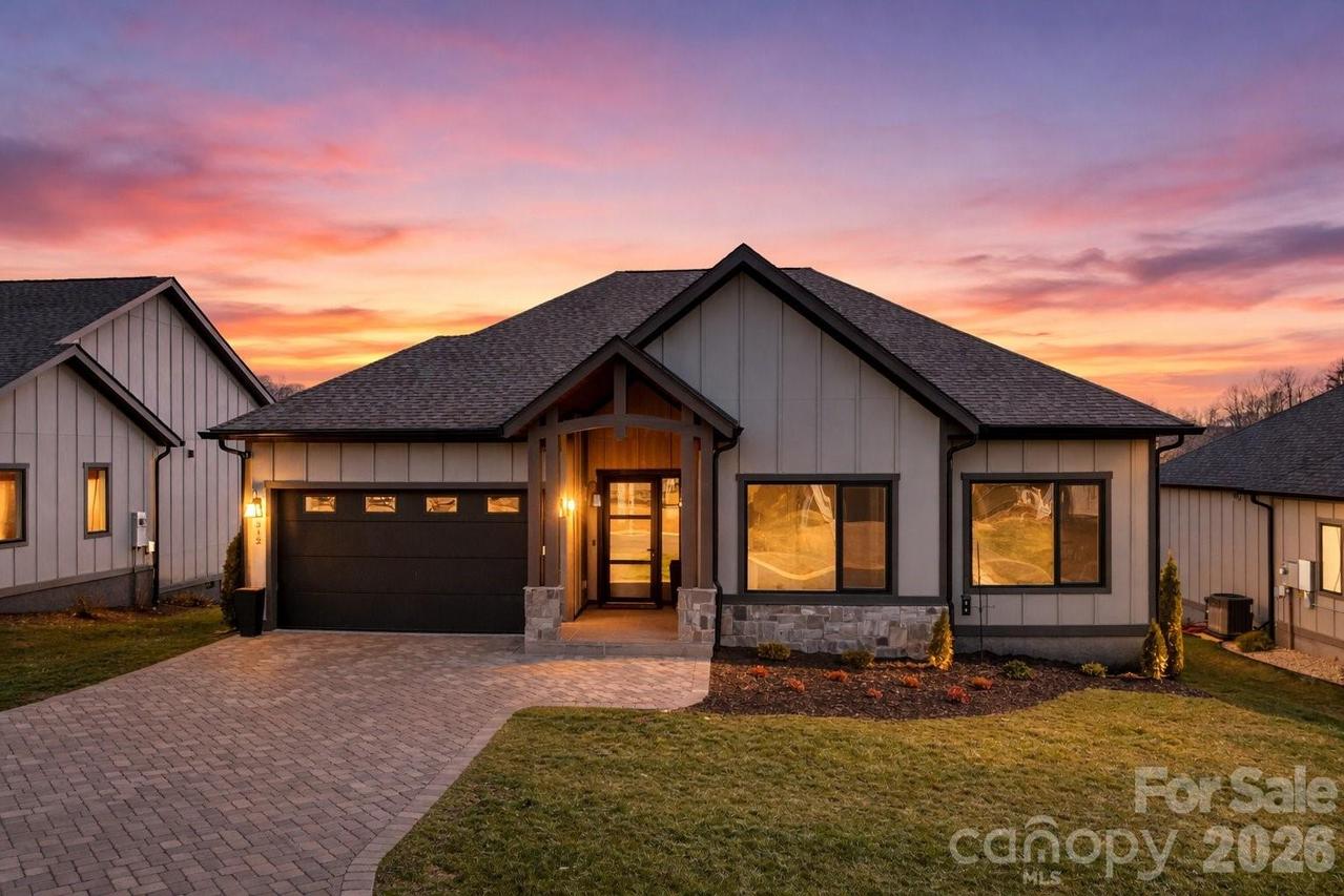 312 Avery Trail Dr., Arden, NC 28704