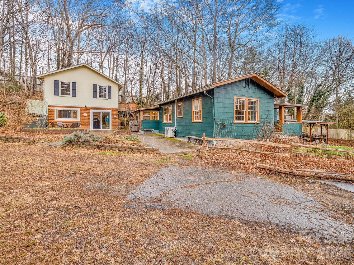9 Mountain View Rd., Asheville, NC 28806