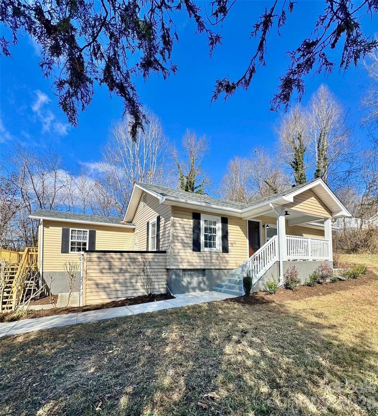 1240 Piedmont Dr., Lenoir, NC 28645