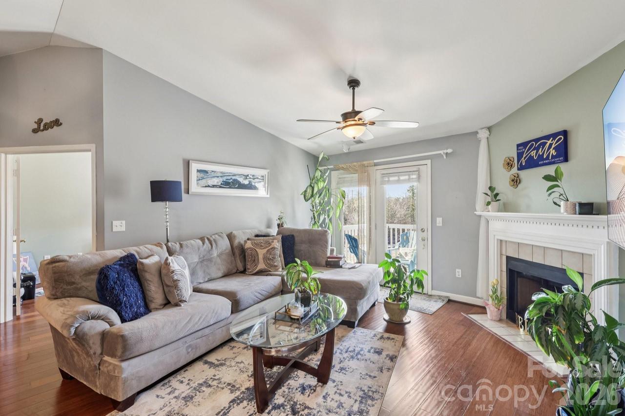 10742 Hill Point Ct., Charlotte, NC 28262