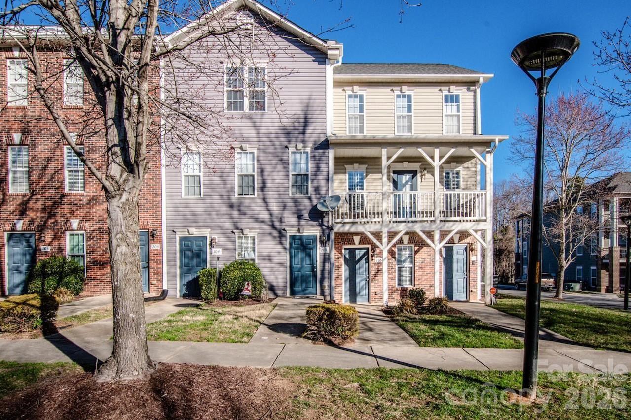 119 Steam Engine Dr. #105, Mooresville, NC 28115