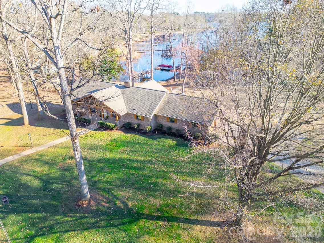 8194 Mallard Rd., Denver, NC 28037