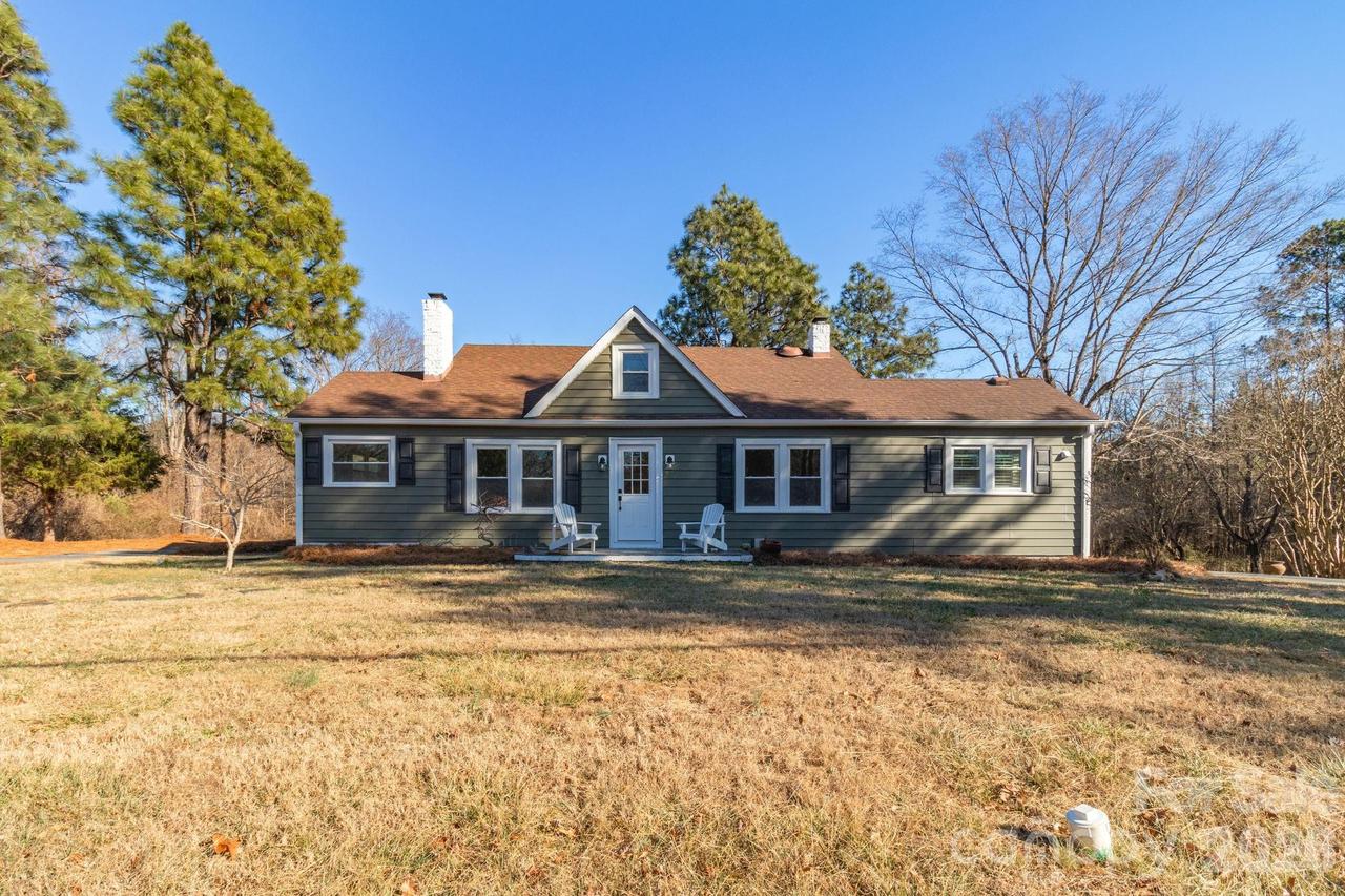 156 Payne Rd., Thomasville, NC 27360
