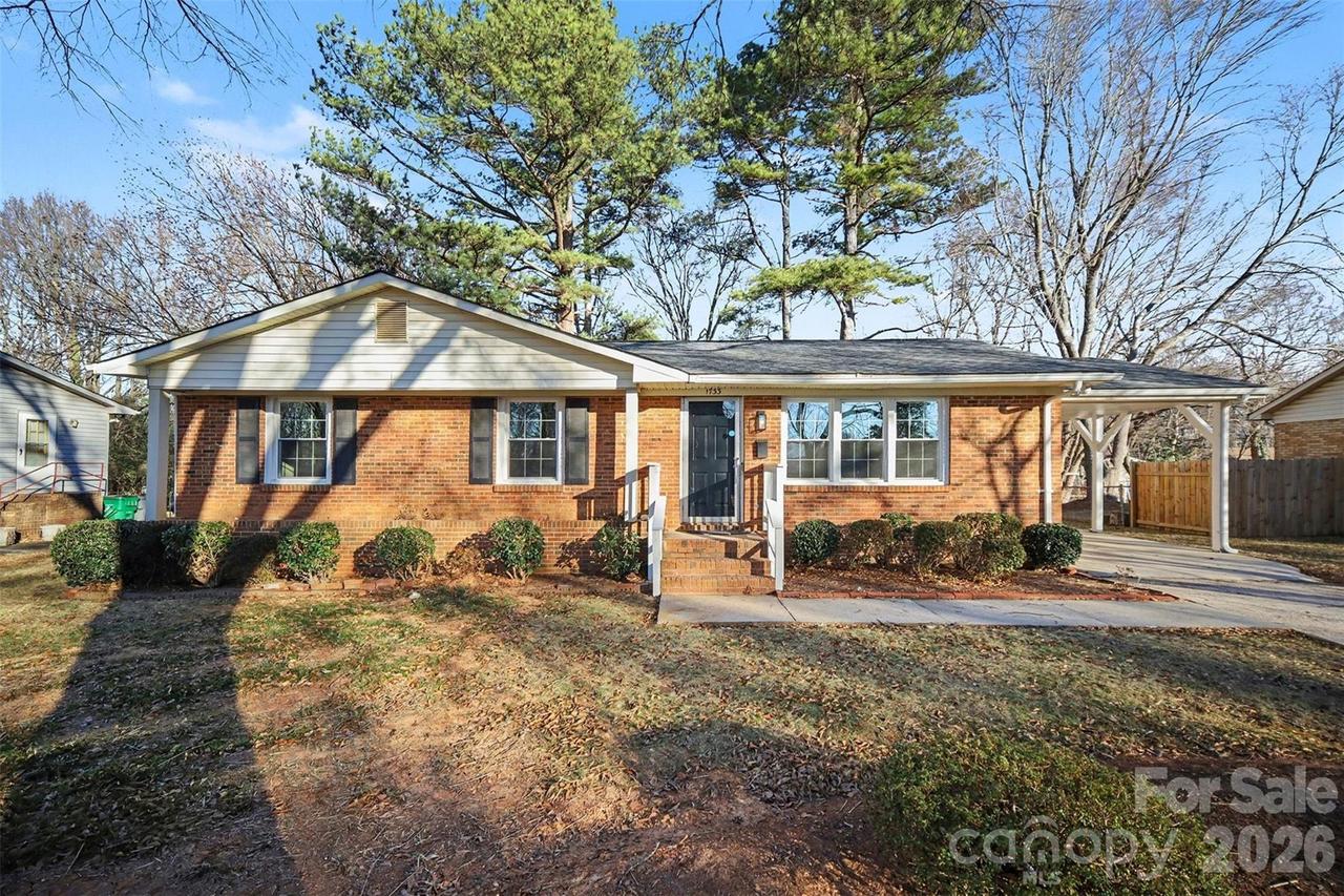 1733 Pondella Dr., Charlotte, NC 28213