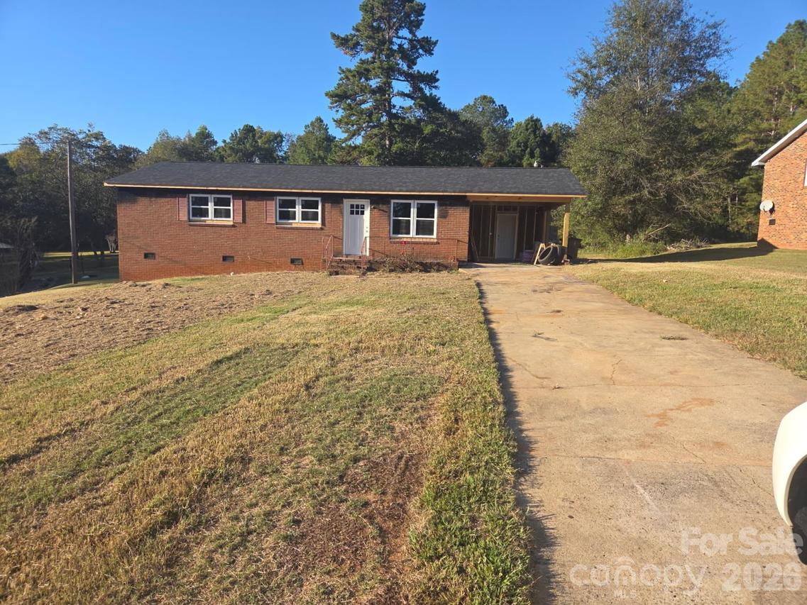 1842 Quail Run Rd., Kingstown, NC 28150