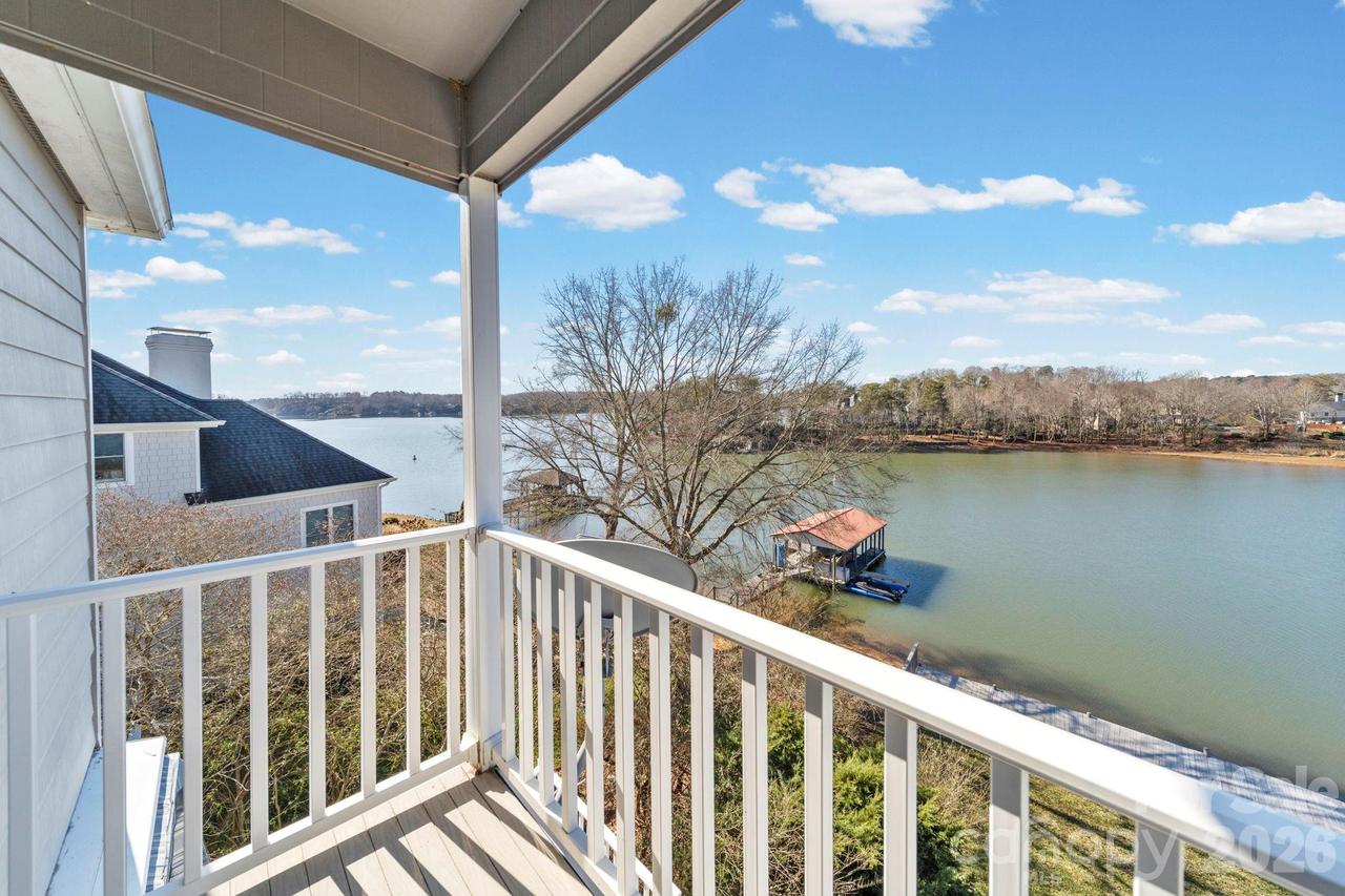 529 Catspaw Rd., Statesville, NC 28677