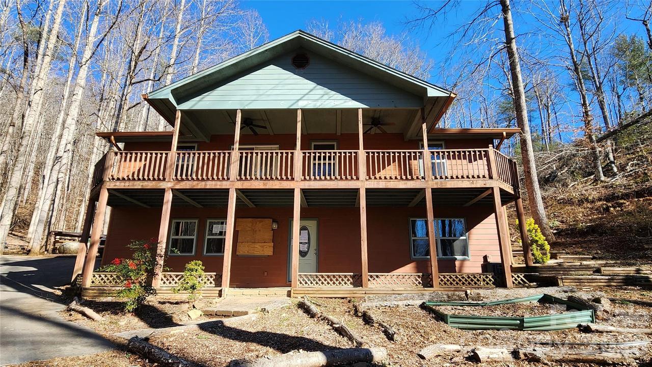 115 Old Camptown Dr., Hayesville, NC 28904