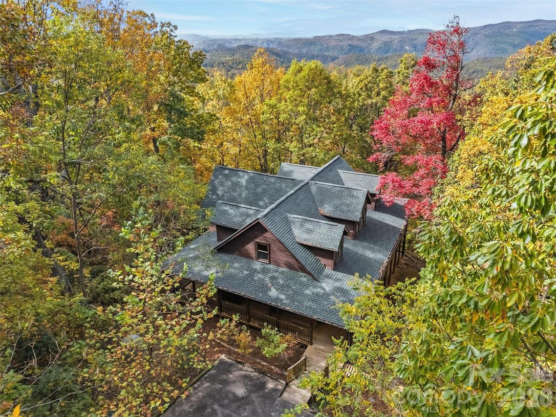 167 Mountain Vista Dr., Saluda, NC 28773