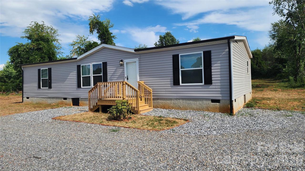 3613 Jamestown Rd., Morganton, NC 28655