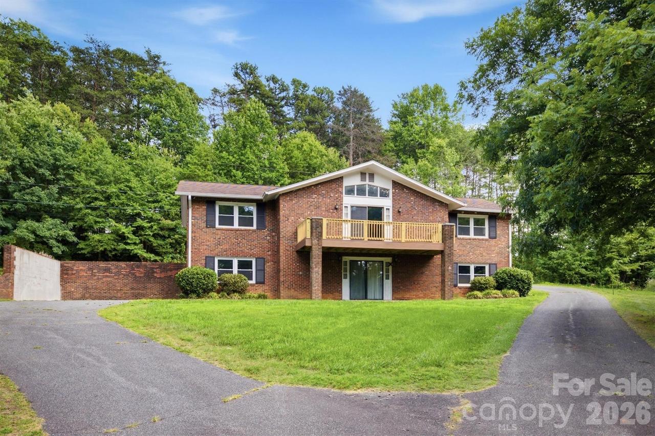 2671 Shady Grove Rd., Connelly Springs, NC 28612